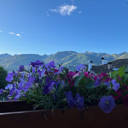 Hotel Garni Salvanel 卡瓦莱塞 外观 照片