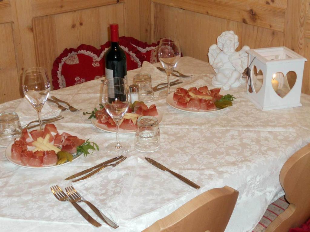 Hotel Garni Salvanel 卡瓦莱塞 外观 照片